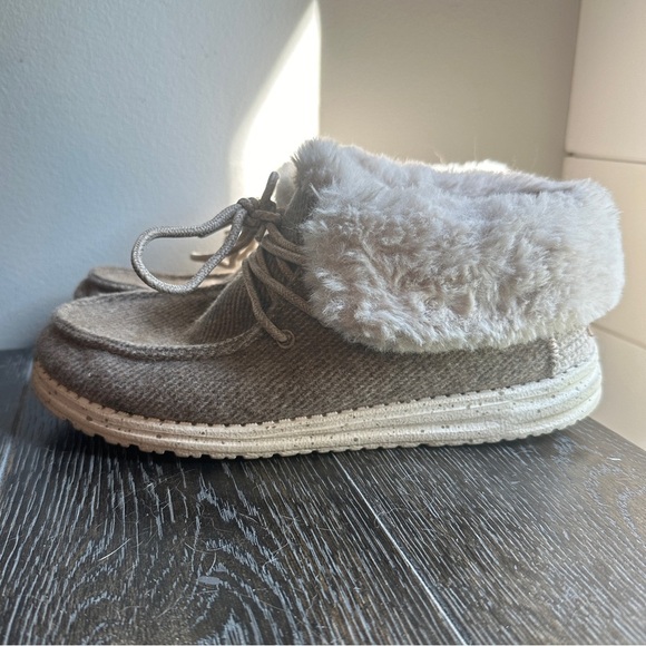 Hey Dude Shoes - Hey Dude Brit Beige Slip On Fur Trim Shoes Size 7